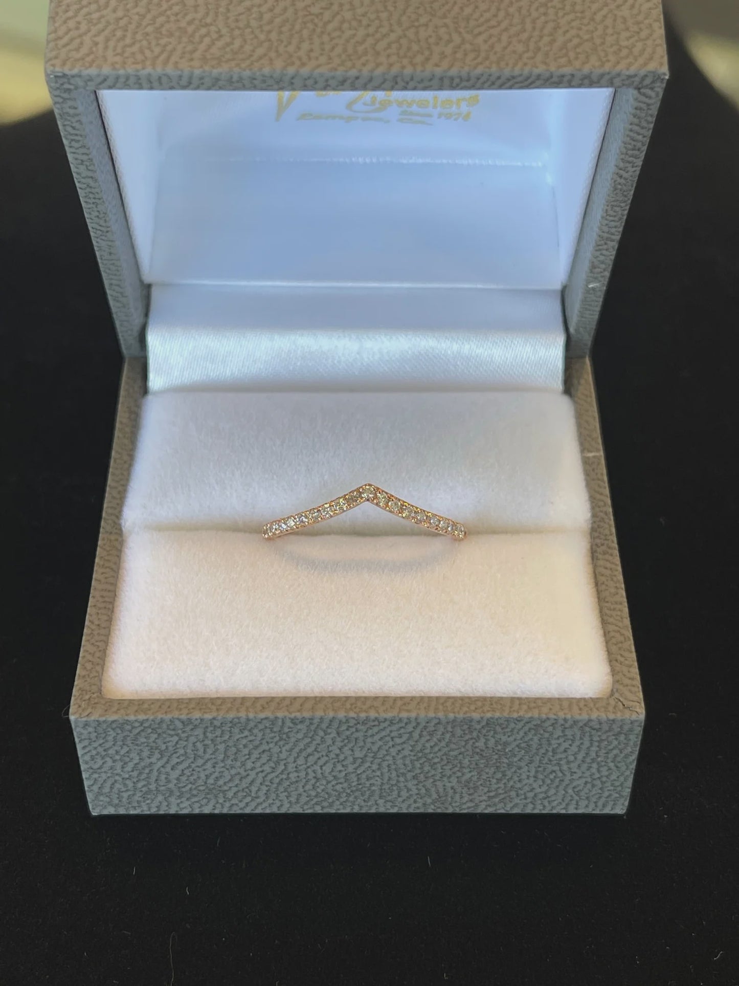 0.17CTW Round Brilliant Cut Diamond 14KT Rose Gold Chevron Band