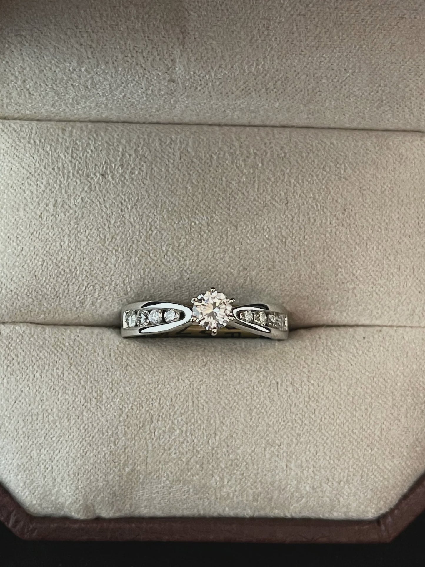 14WG Dia Eng Ring Rnd .30CT Cntr/.67CTW,NOCRY,A5801,Pang
