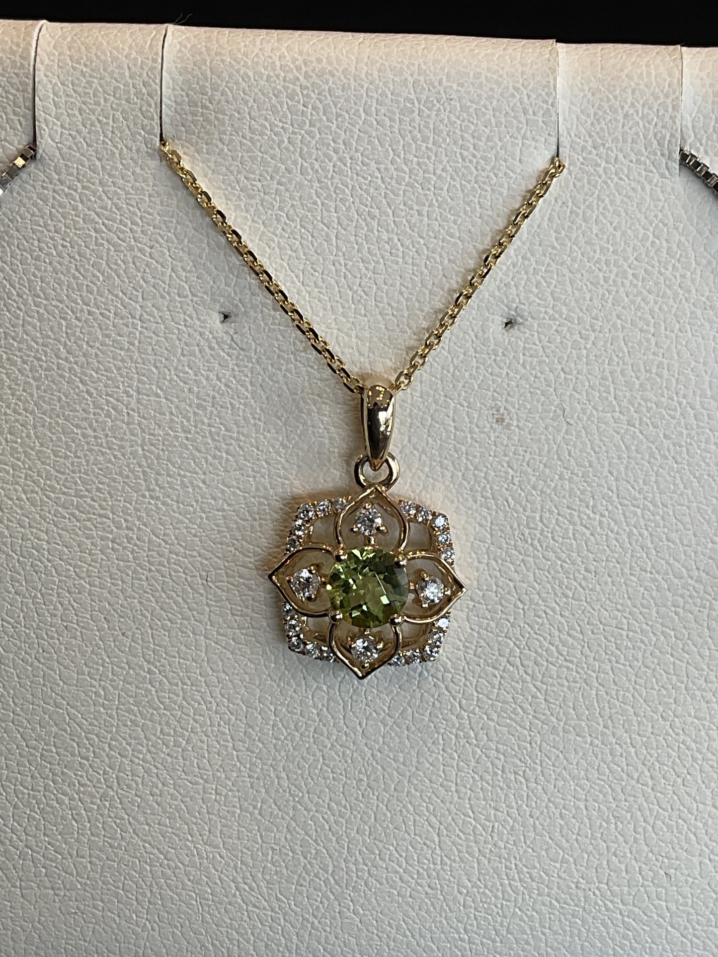 Round Cut Peridot with Round Brilliant Cut Diamonds in Square Flower Design 14KT Yellow Gold Necklace 18" Chain