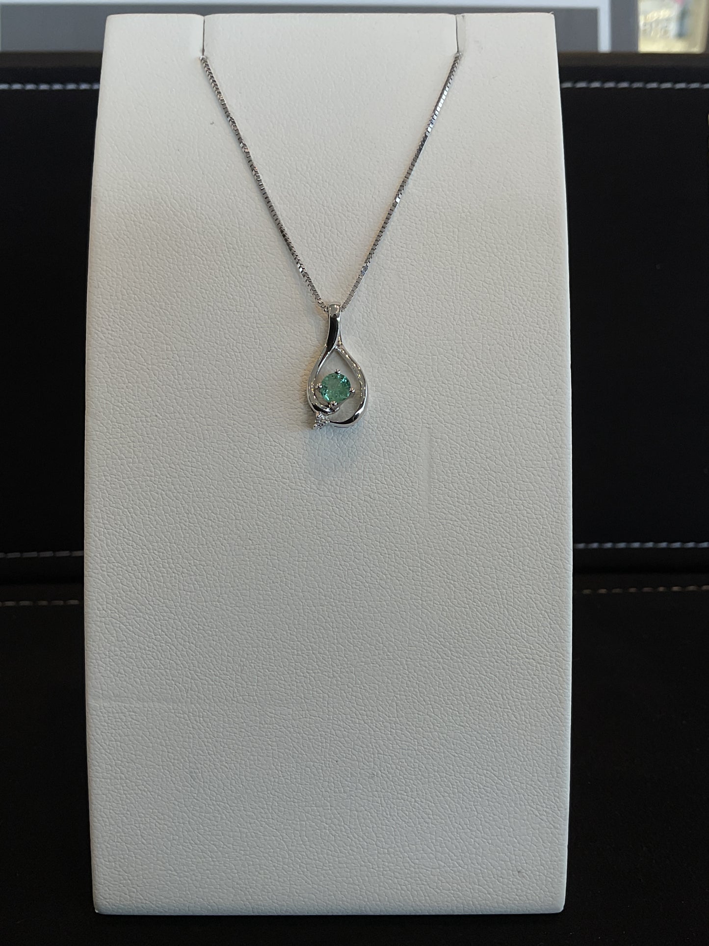 Round Cut Emerald with Round Brilliant Cut Diamond Accent 14KT White Gold Drop Necklace 18" 14KT White Gold Chain