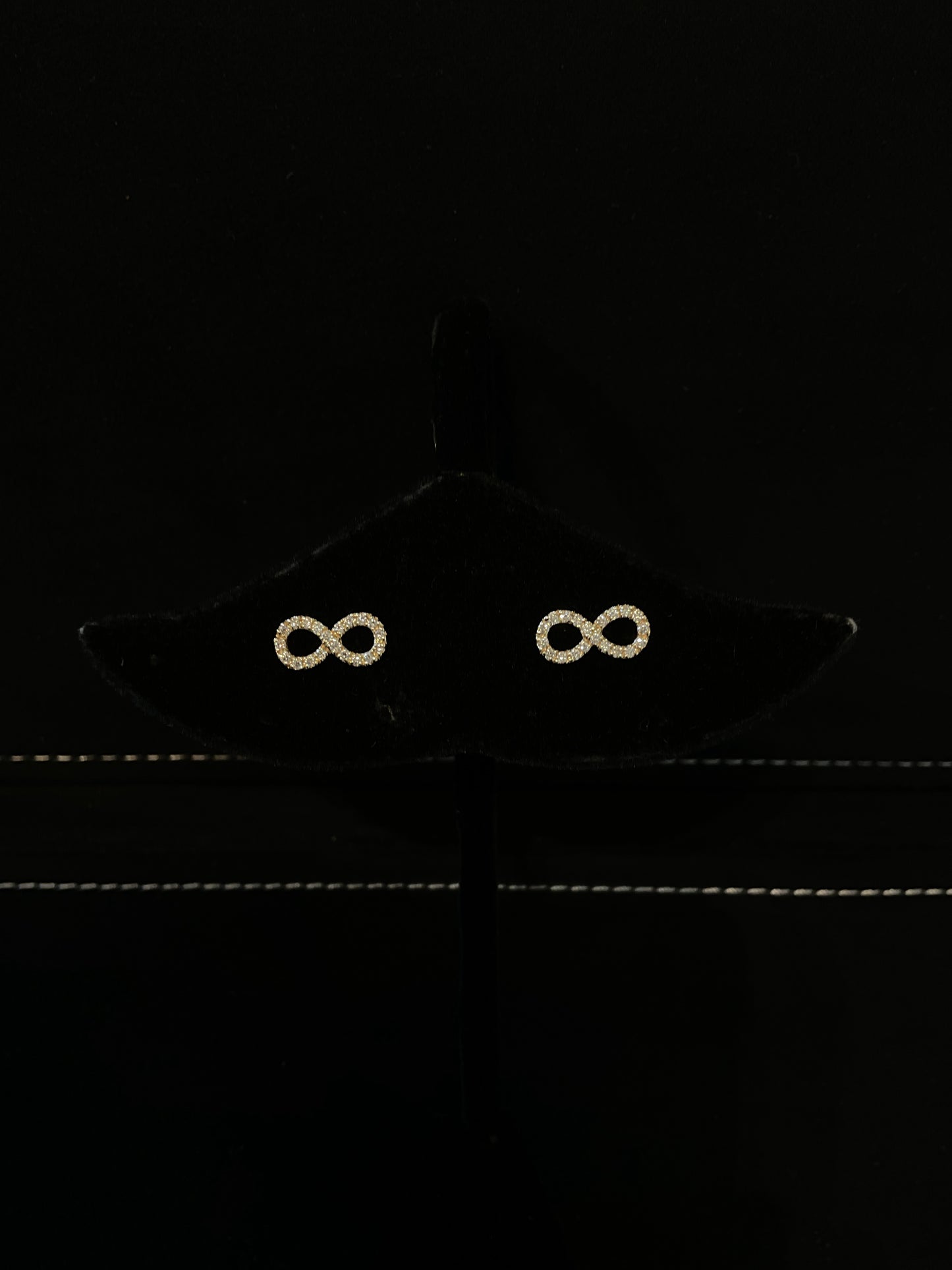 .25 CTW Round Brilliant Cut 14KT Yellow Gold Infinity Design Diamond Stud Earrings