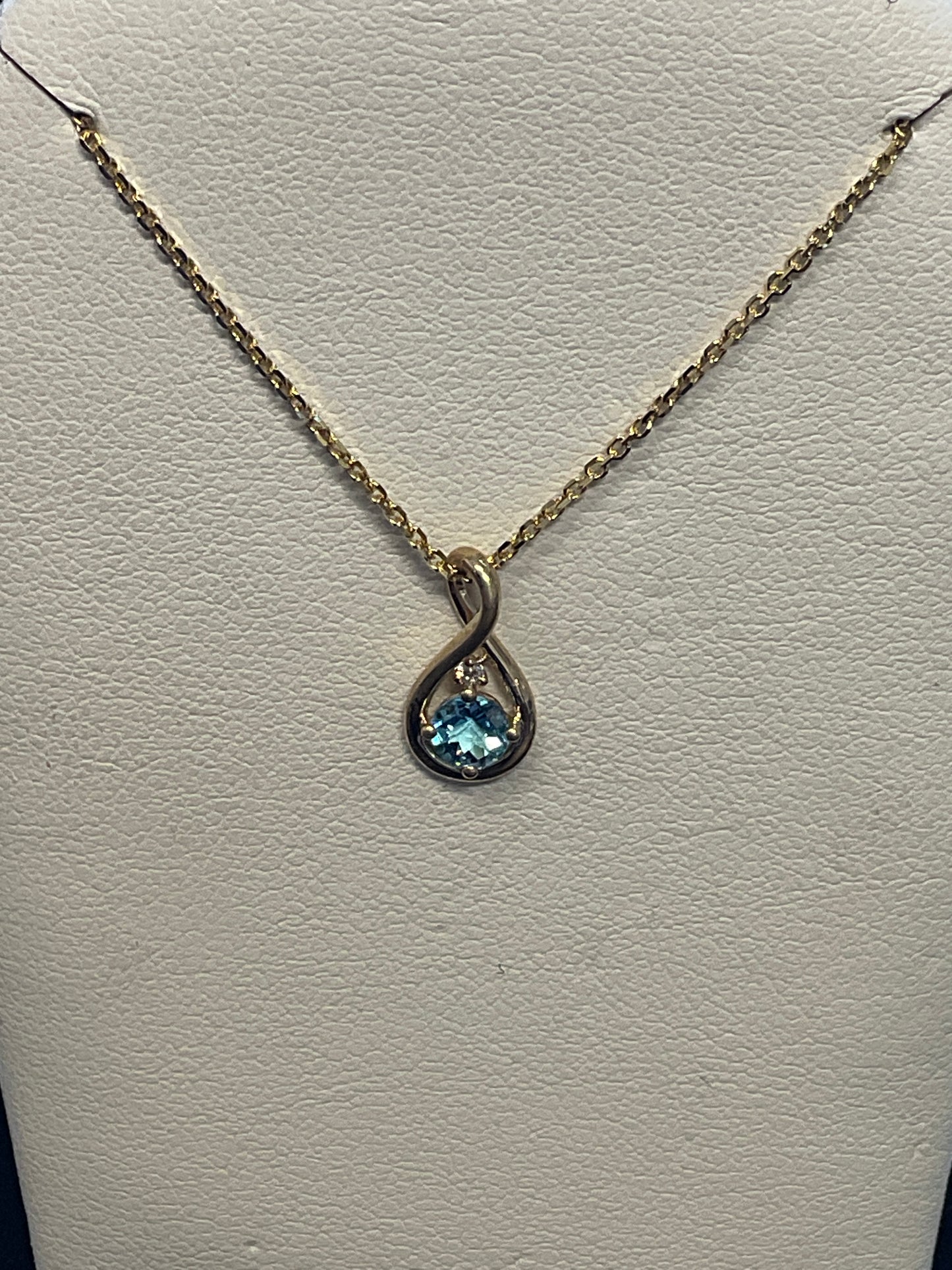 Round Cut Stone with Single Round Brilliant Cut Diamond Accent set in 14KT Gold Wire Infinity Design Necklace 18" Chain