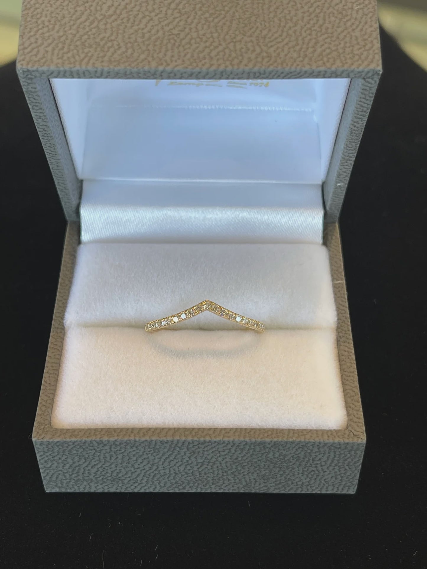 0.18CTW Round Brilliant Cut Diamond 14KT Yellow Gold Chevron Band