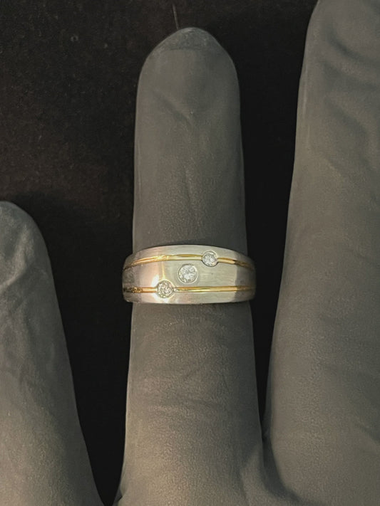 0.20CTW Round Brilliant Cut Bezel Set Tri-Diamond 14KT 2 Tone White and Yellow Gold Ring