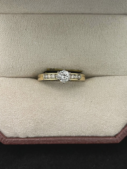 0.47CTW Round Brilliant Cut Diamond 14KT Yellow Gold Engagement Ring