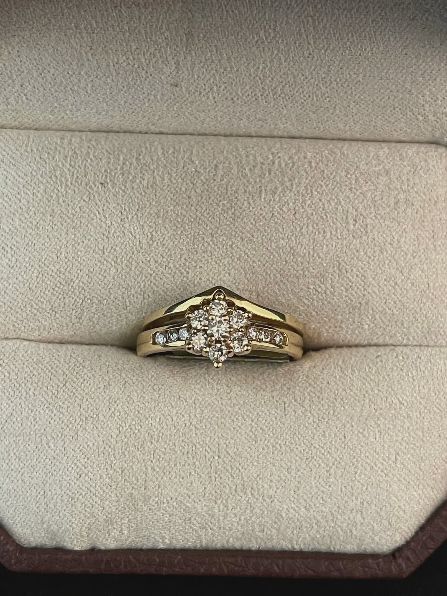 0.40CTW Round Brilliant Cut Diamond 14KT Yellow Gold Star Design Wedding Set