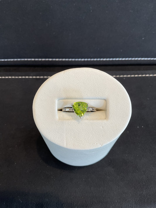 Trillion Cut Peridot 14KT White Gold Ring With 2 Round Brilliant Cut Diamond Accents
