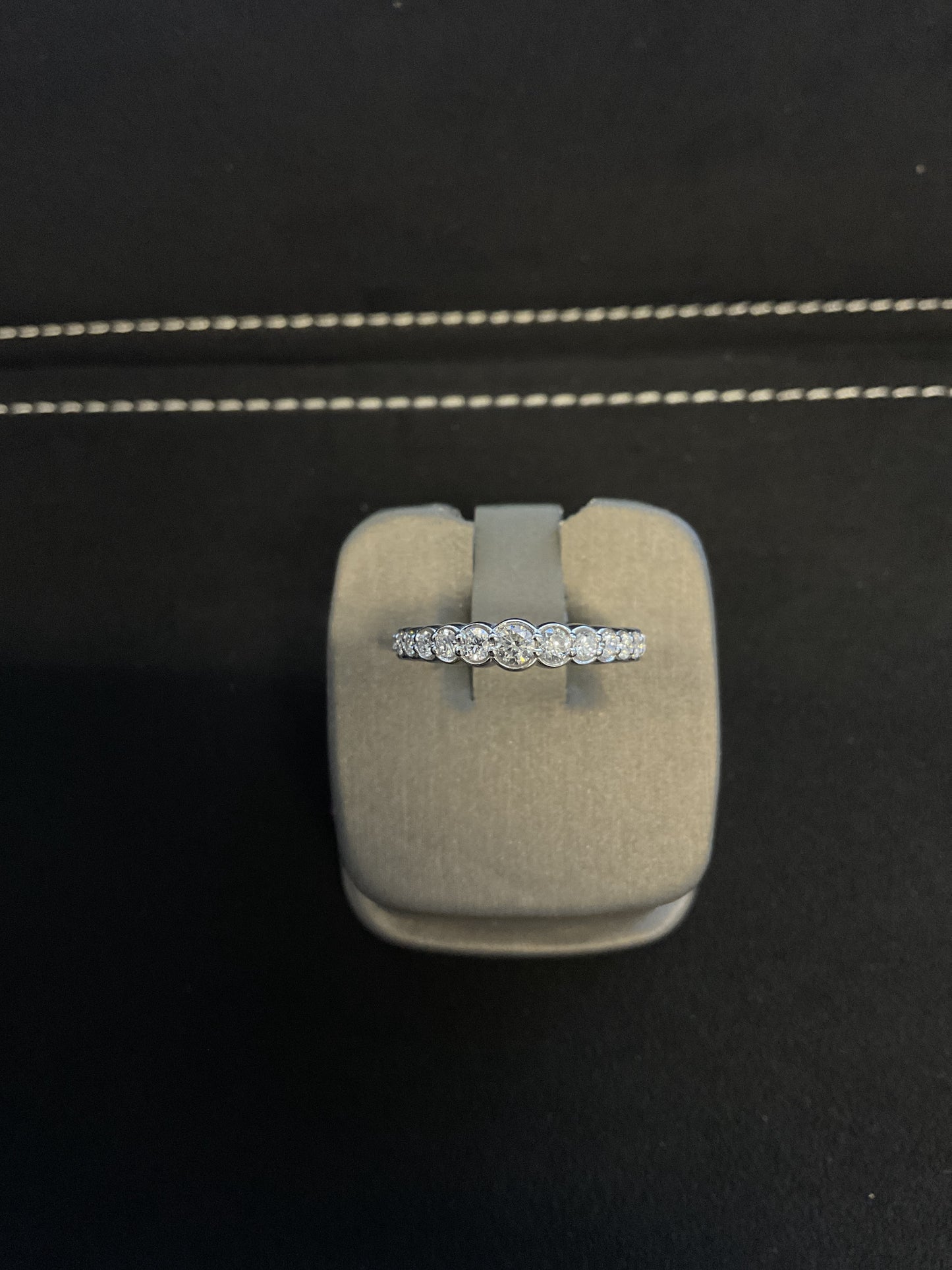 0.52CTW Diamond Round Cut Graduating Bezel/Prong Shared Diamond Ring, 14WG, (7.25), ABTIN: 1ABB-618W-D, WW/IC, LIC