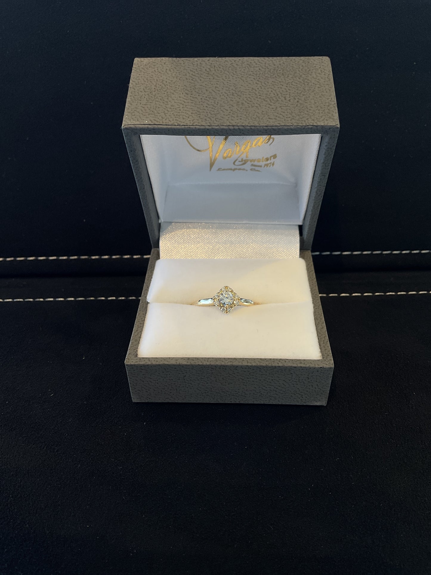 1/3CTW Round Brilliant Cut Diamond 14KT Yellow Gold Flower Design Engagement Ring
