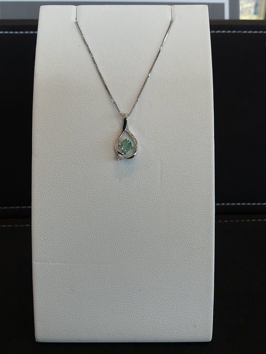 Round Cut Emerald with Round Brilliant Cut Diamond Accent 14KT White Gold Drop Necklace 18" 14KT White Gold Chain