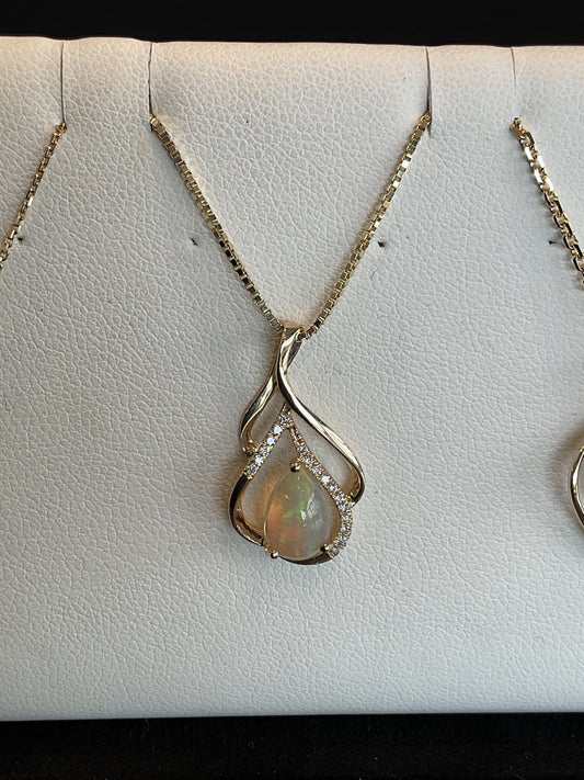 Ethiopian Opal Tear Drop w/ Diamond Accent Necklace, 14YG, LTLIN, (10YG BOX 18") YCH: Y450041PYOE