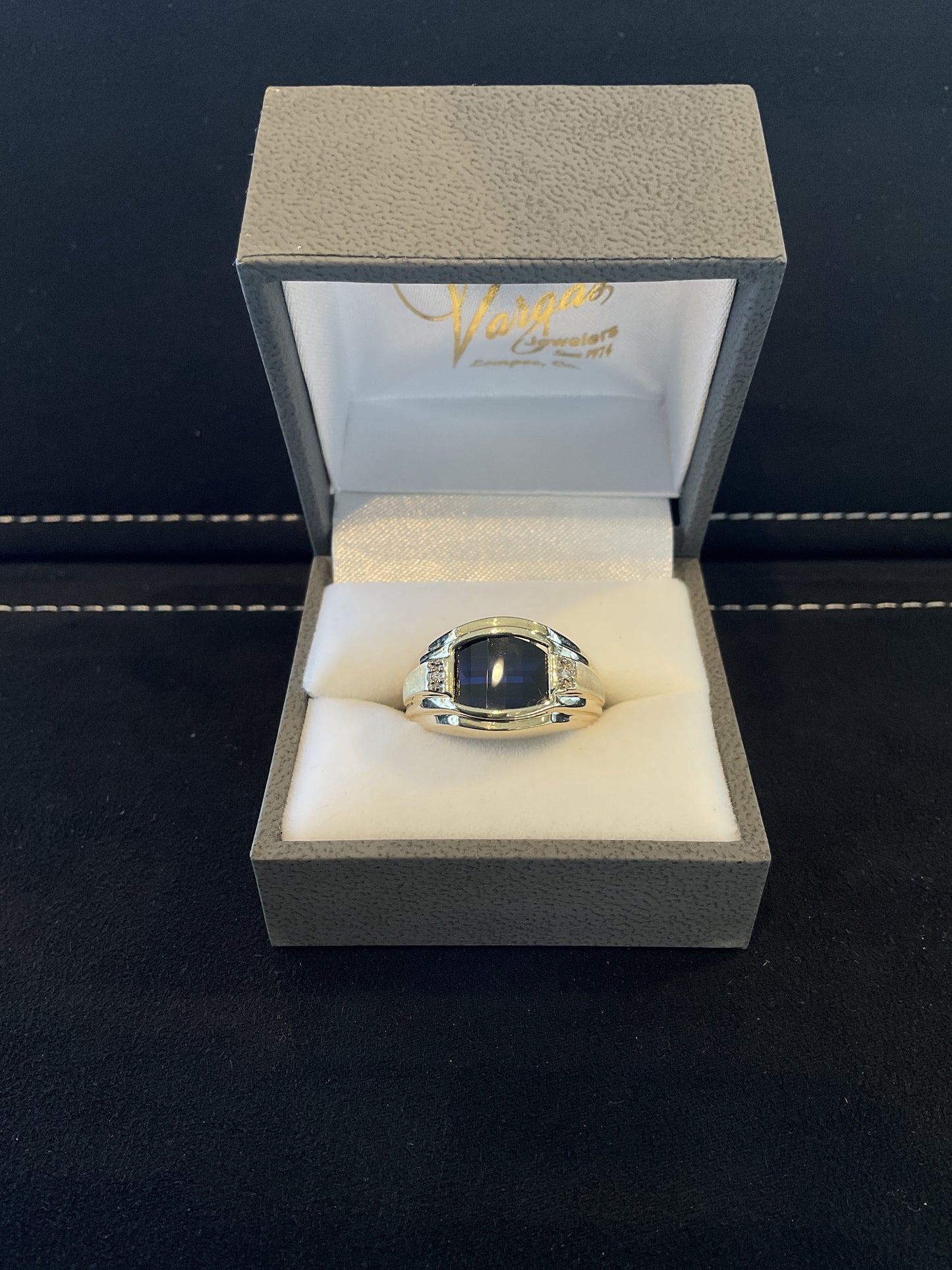 Barrel Cut Blue Sapphire with Round Brilliant Cut Accents 10KT Yellow Gold Polished/Brushed Ring