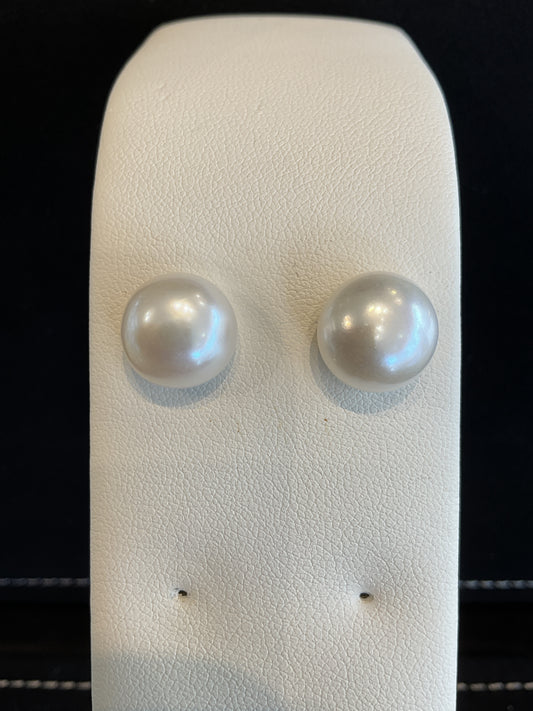 Freshwater Pearl 14KT Yellow Gold Stud Earrings