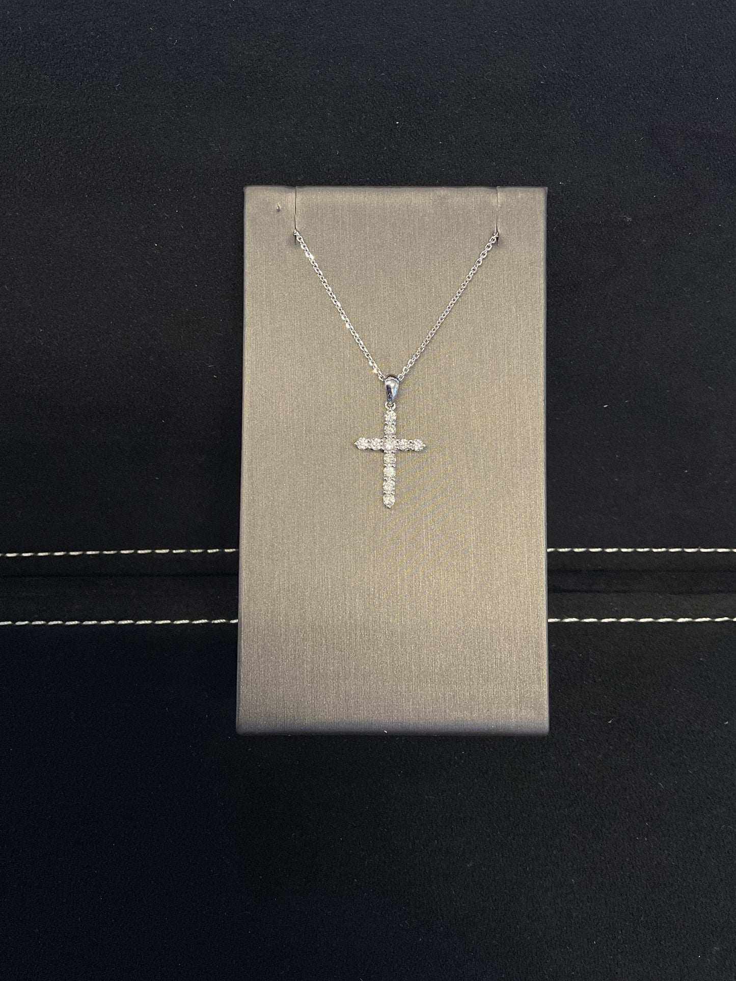 0.35CTW Round Diamond 14KT White Gold Cross Necklace with 18" Cable Chain