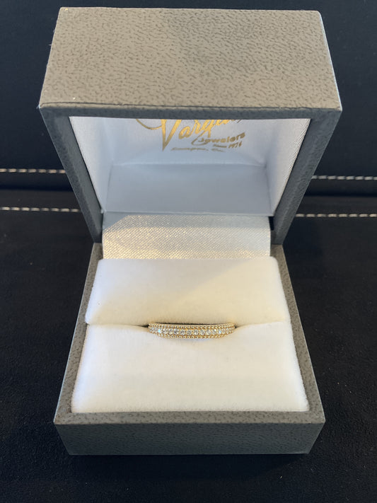 0.17CTW Round Brilliant Cut Prong Shared Diamond 14KT Yellow Gold Band