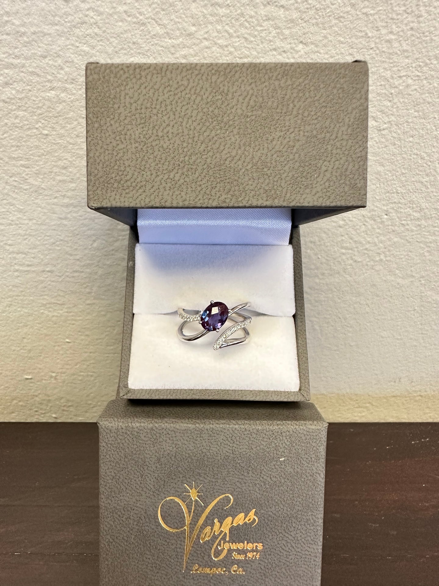 Alexandrite Fashion Ring with Diamond