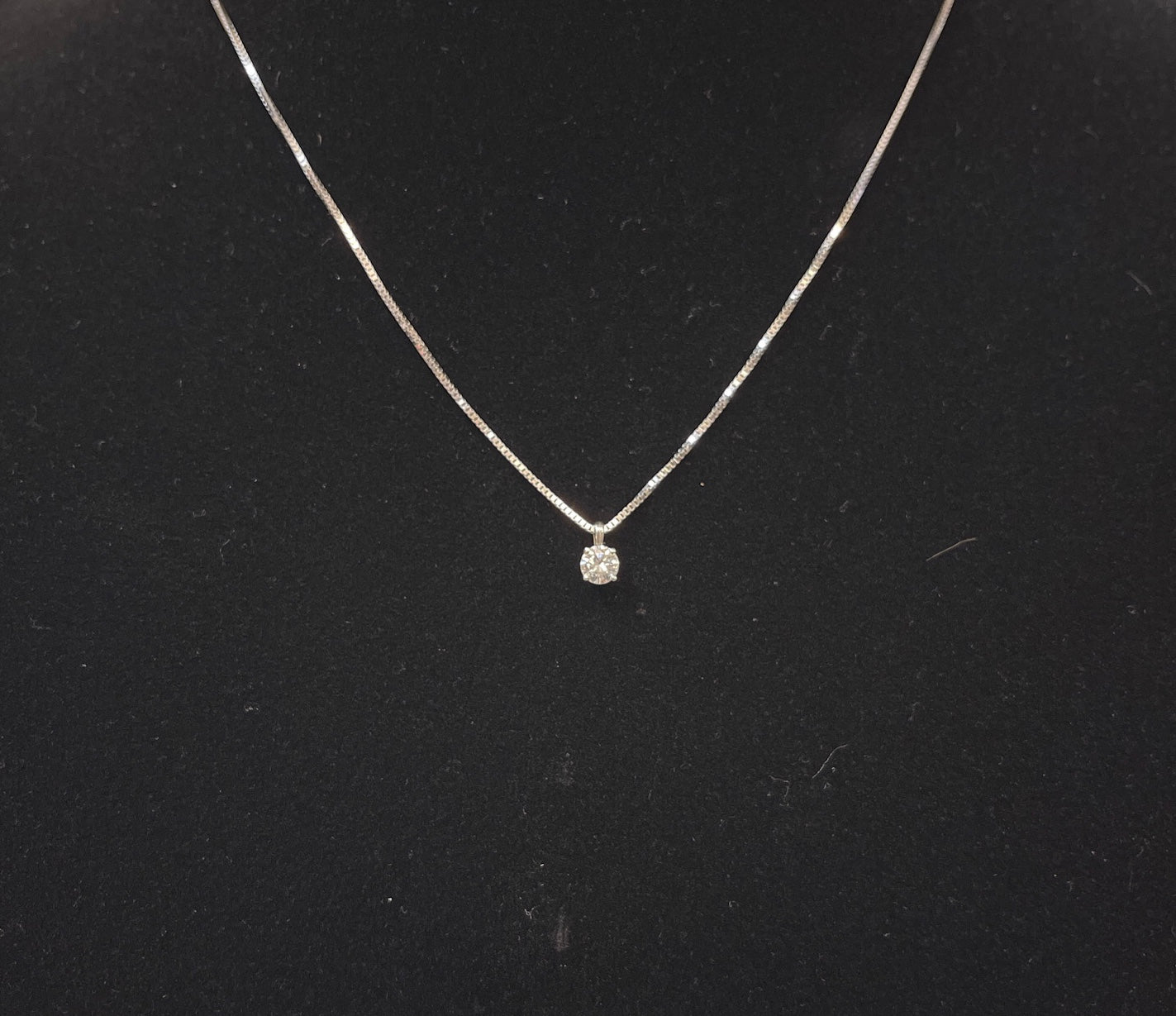 Round Solitaire Diamond Pendant w/ Chain - A5908