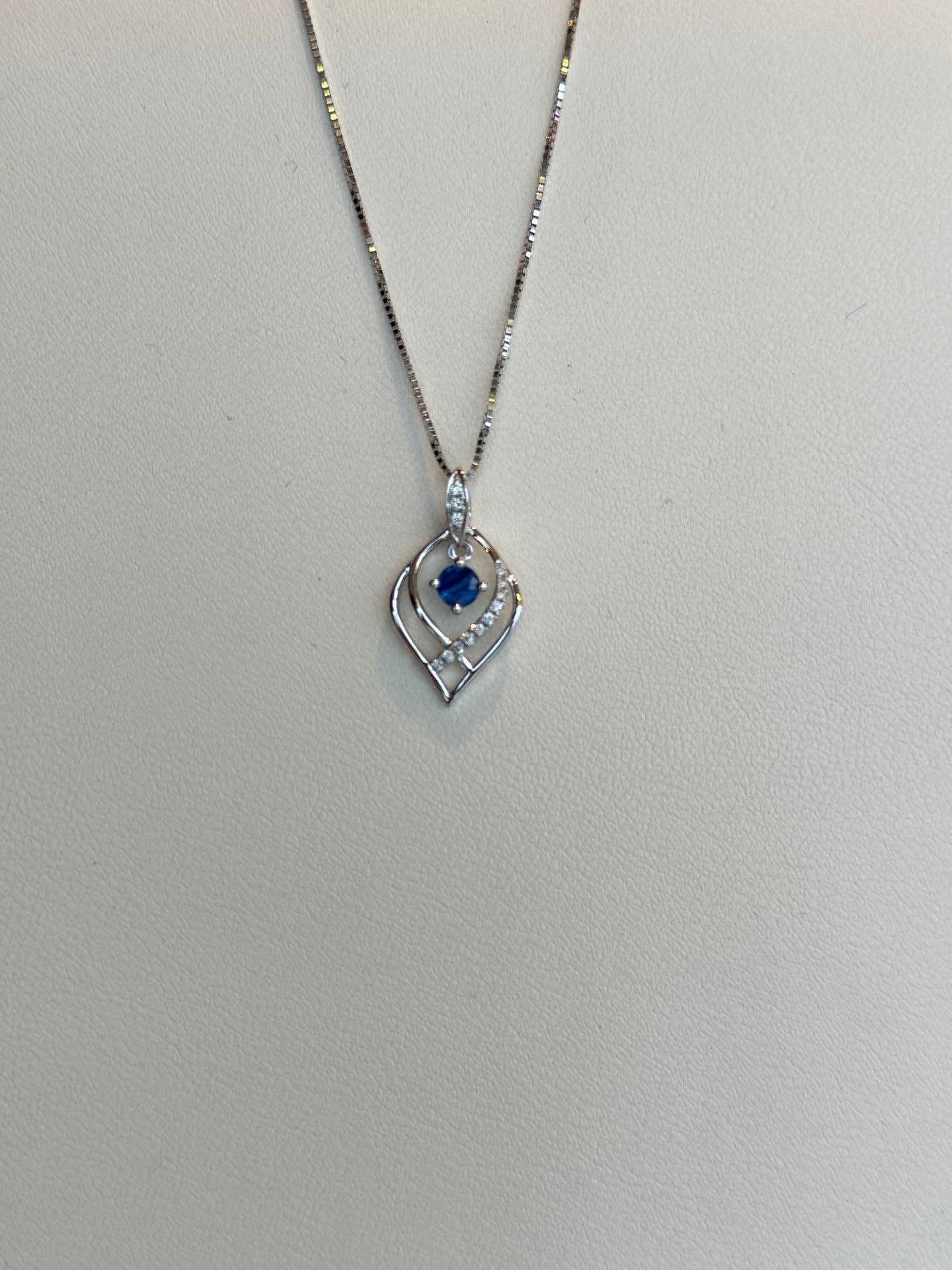 Blue Sapphire Dancing Pendant with Diamond